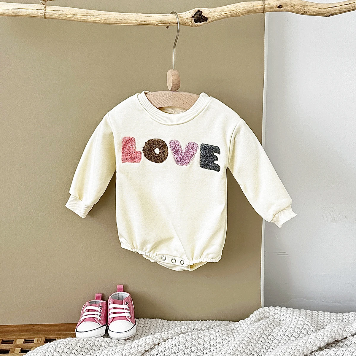 Baby Girl Clothes Infant Bubble Romper Cute LOVE Letter Embroidery Soft Cotton Jumpsuit Autumn Newborn Baby Boy Clothes Bodysuit