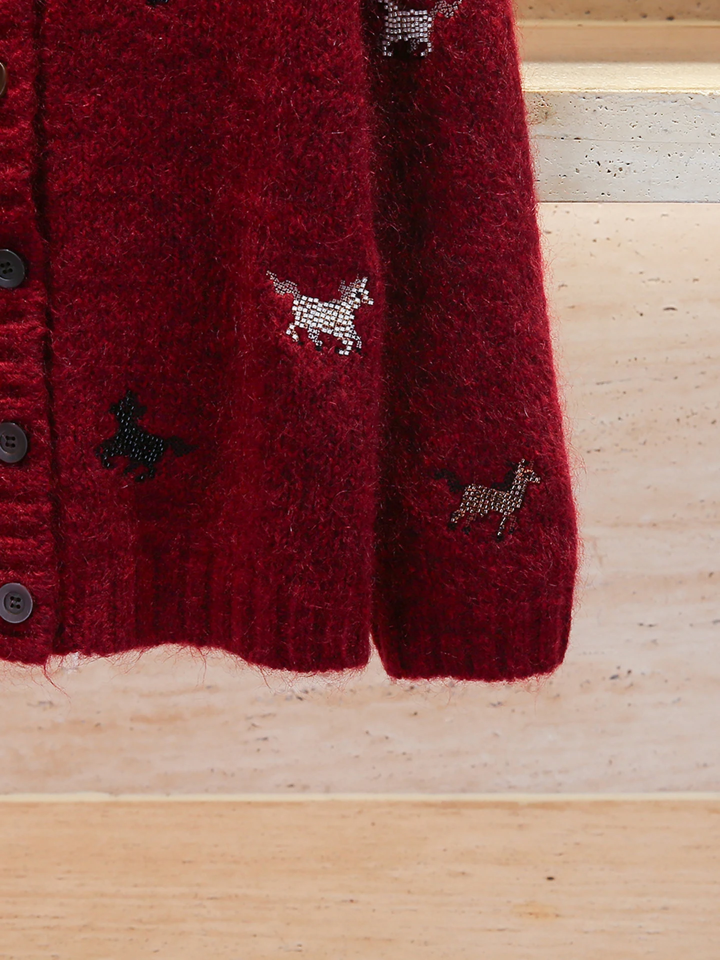 كارديجان أنيق مفتوح بياقة على شكل V مع تطريز خرز، سترة محبوكة للنساء بأسلوب كاجوال، مجموعة شتاء 2025