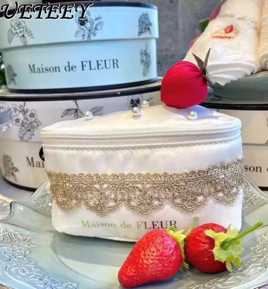 Japanese Style New Cute Three-Dimensional Rose Hand-Held Makeup Storage Bag Sweet Girl All-Matching Cosmetic Case Bags for Women image 3