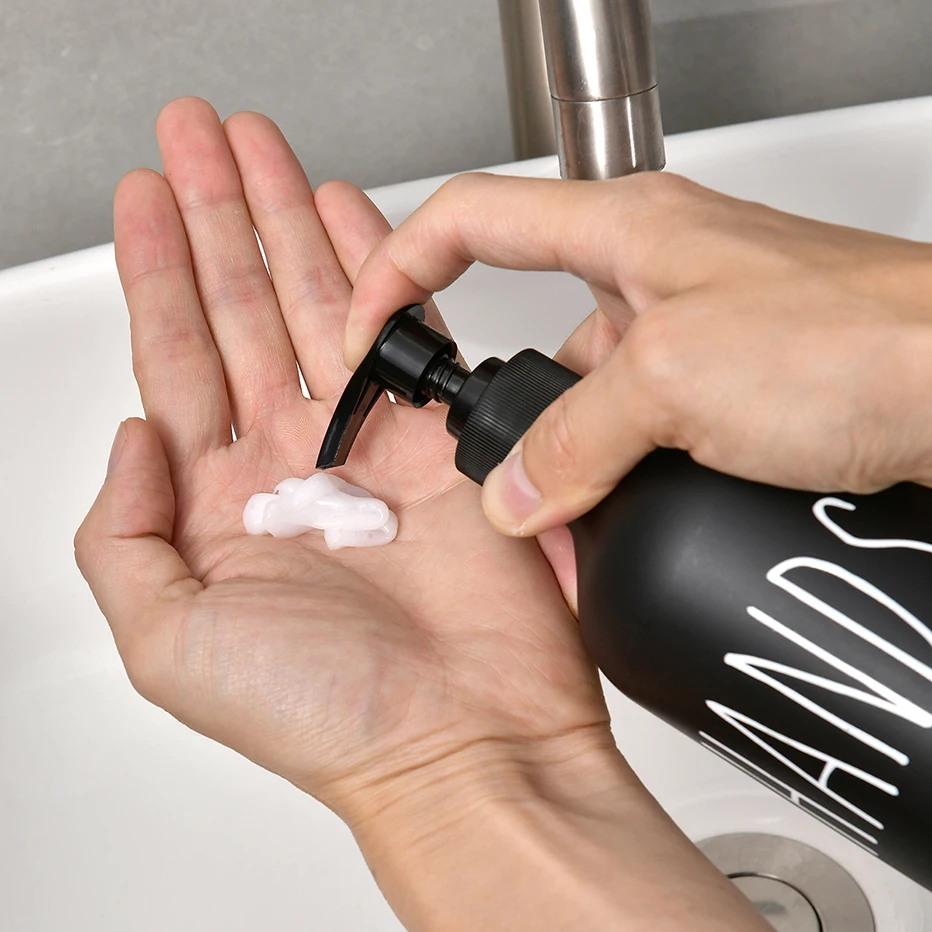 500ml Matte Black Soap Dispenser Bottle Shampoo Conditioner Body Wash Refillable Bottle Dish Soap Hand Soap Waterproof Sticker