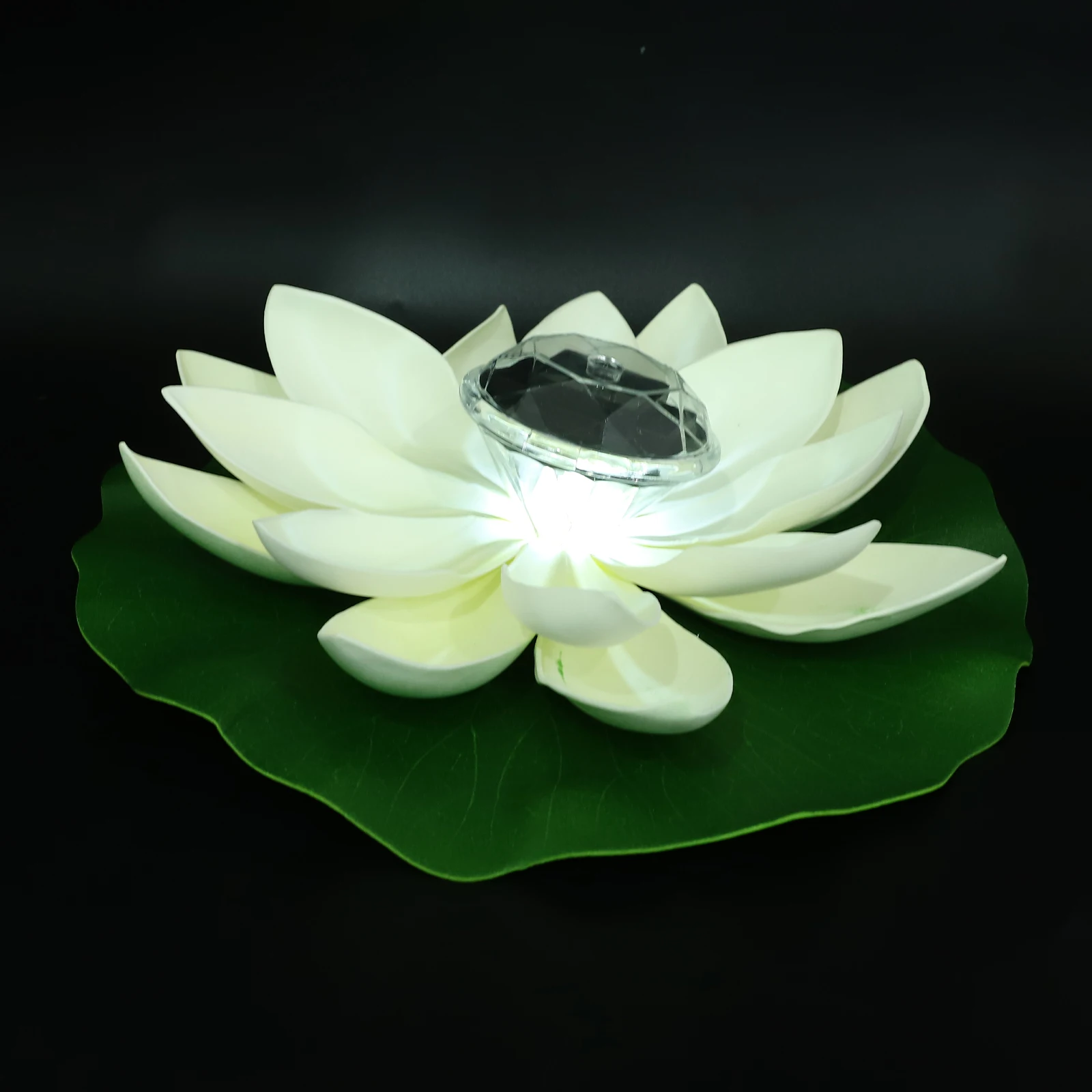 

Lotus Outdoor Flower Lights Solar Powered Floating Pond Light Outdoor Decoration Solar Powered Yard Lights Waterproof Garden