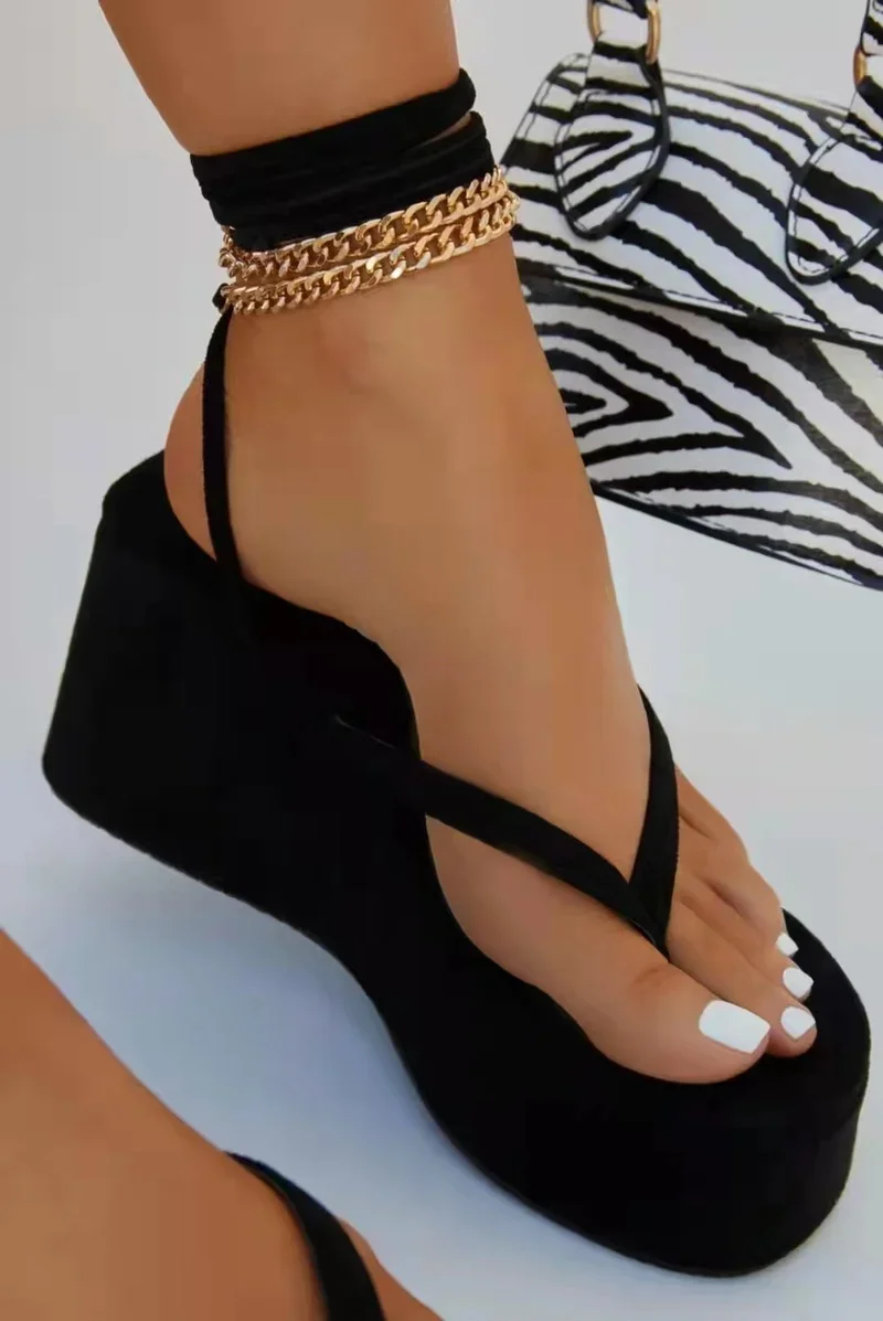 Sandalias de cuña con cadena de Metal para mujer, zapatos de gladiador con plataforma, con Clip en el dedo del pie y correa en el tobillo, a la moda