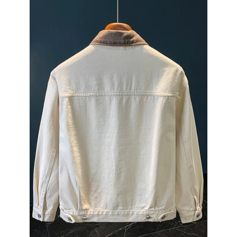 

Осенняя мужская джинсовая куртка модного сращивания и контрастных цветов, с свободной и стирной джинсовой курткой для повседневной одежды.