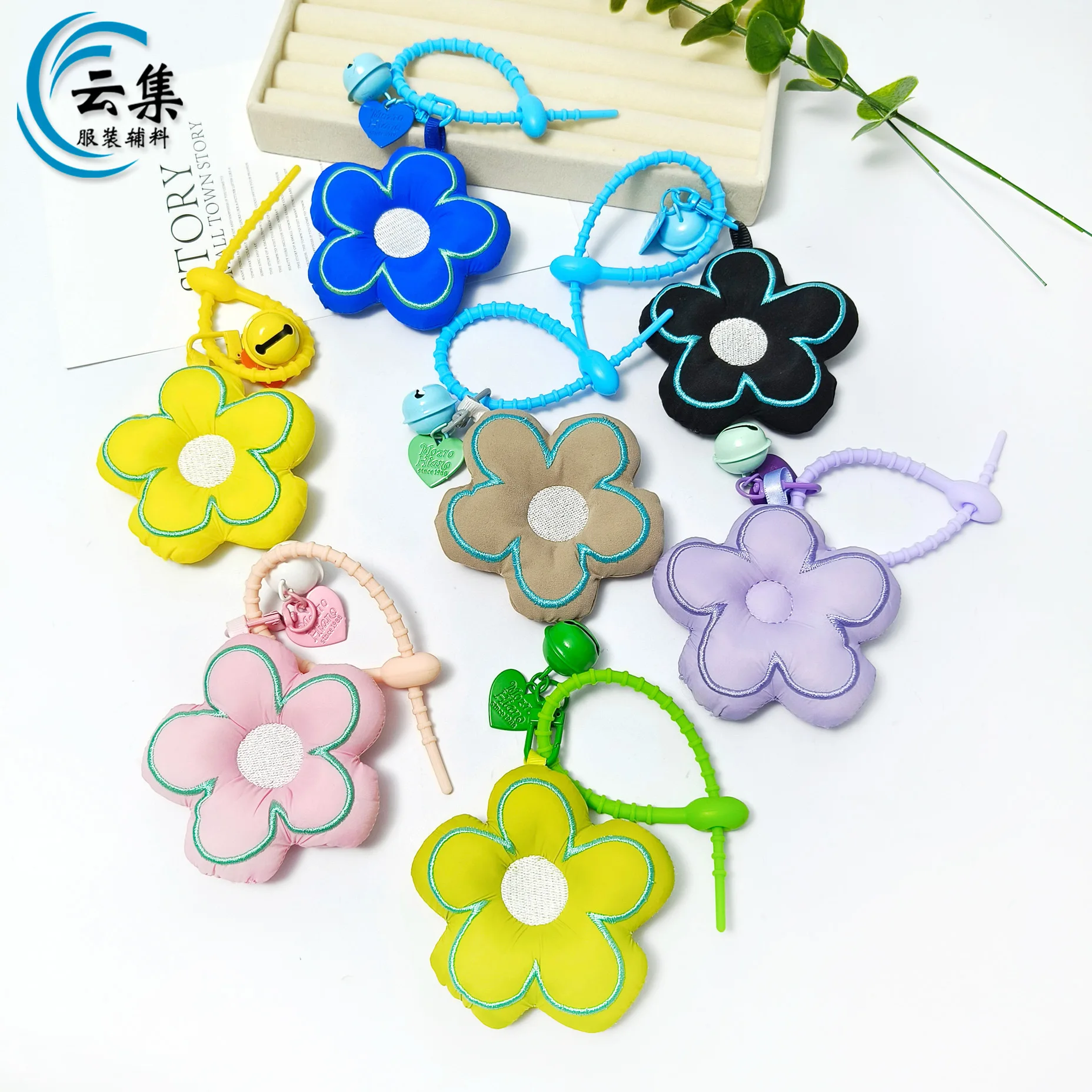 INS Fashion Flower Pendant 3D Flower Keychain Backpack Keychain Accessory Lace Trim Bow Fabric