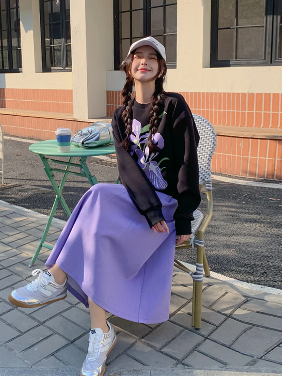 

Весенне-осенний комплект: фиолетовая толстовка и юбка с принтом, модный молодежный повседневный костюм-двойка для женщин, рабочая одежда