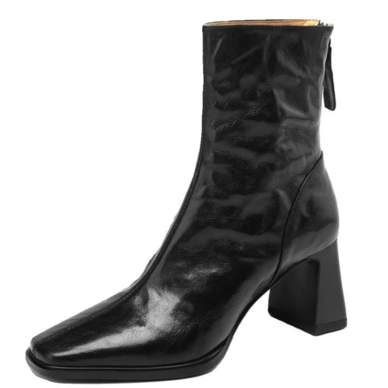 Рисунок 6 - Ботильоны на высоком каблуке