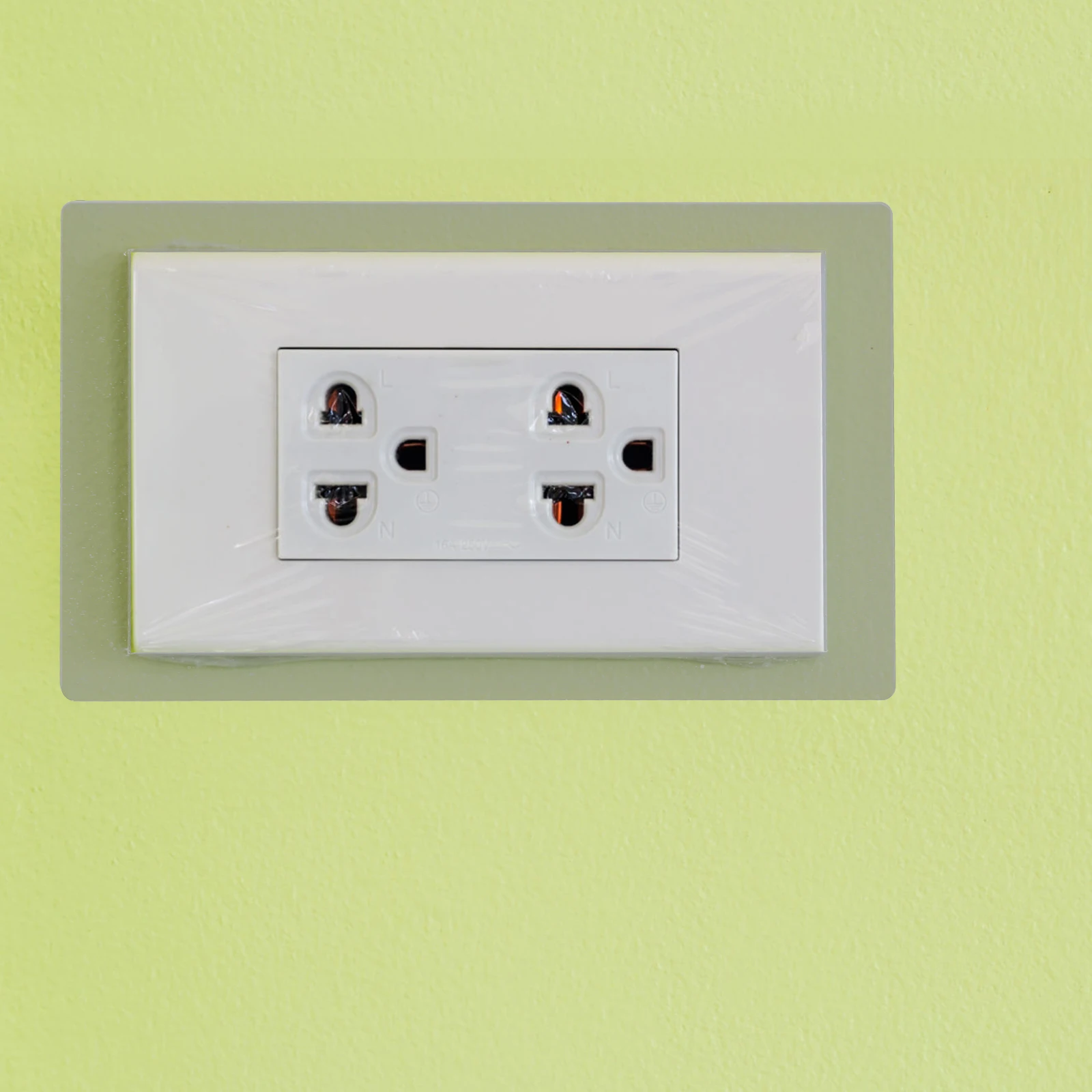 

4 Pcs Acrylic Socket Surround Sticker Transparent Waterproof Wall Trim Cover Home Decoration Switch Sticker Finger Plate Panel
