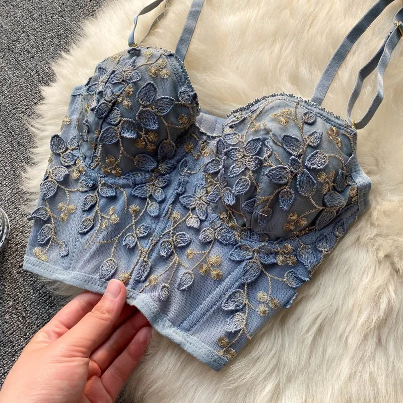 New Embroidery Lace Flowers French Women Underwear Steel Rubber Bone Push Up Bras Sexy Bralette Cute Lingerie Sexy Body Shaping