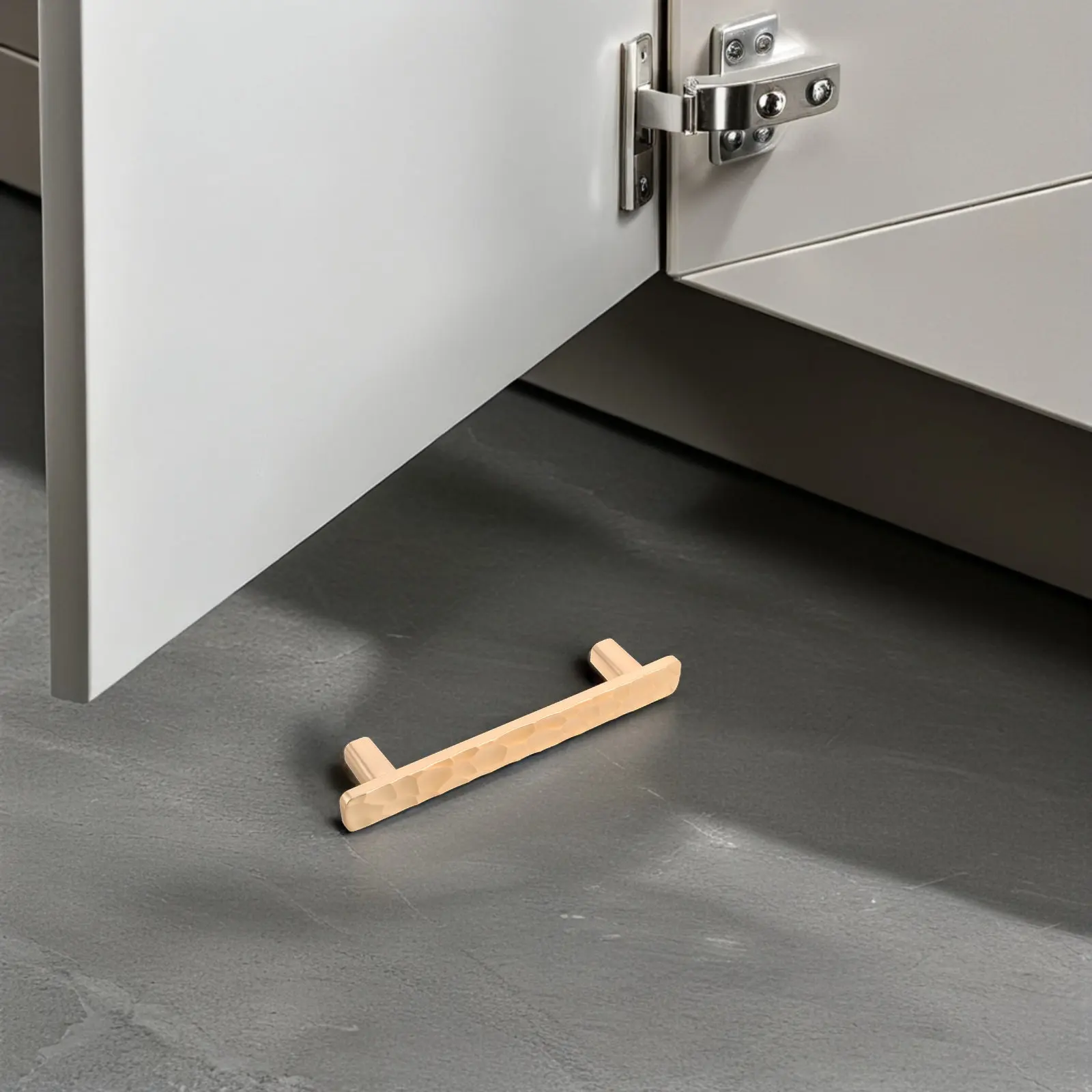 2Pcs Elegant Embossed Zinc Alloy Cabinet Handles for Kitchen Wardrobe Cupboard Dresser Wine Cabinet Modern Classic Interior