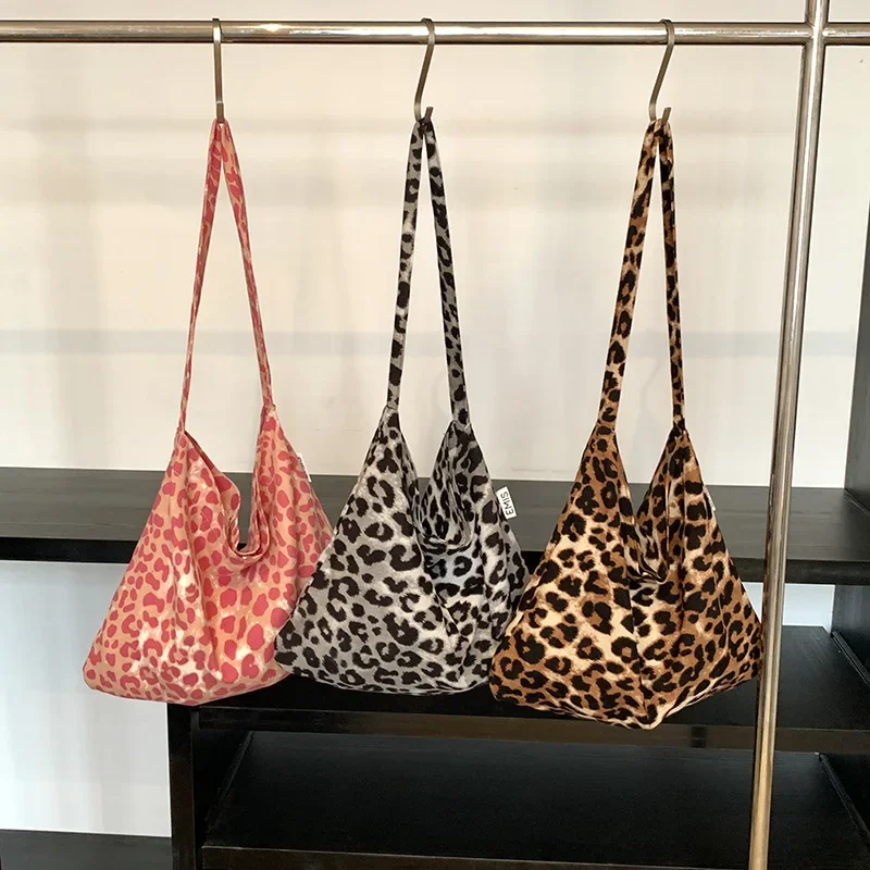 2024 nuevo bolso de tela estampado Ins bolso de lona con estampado de leopardo para mujer bolso Retro para mujer