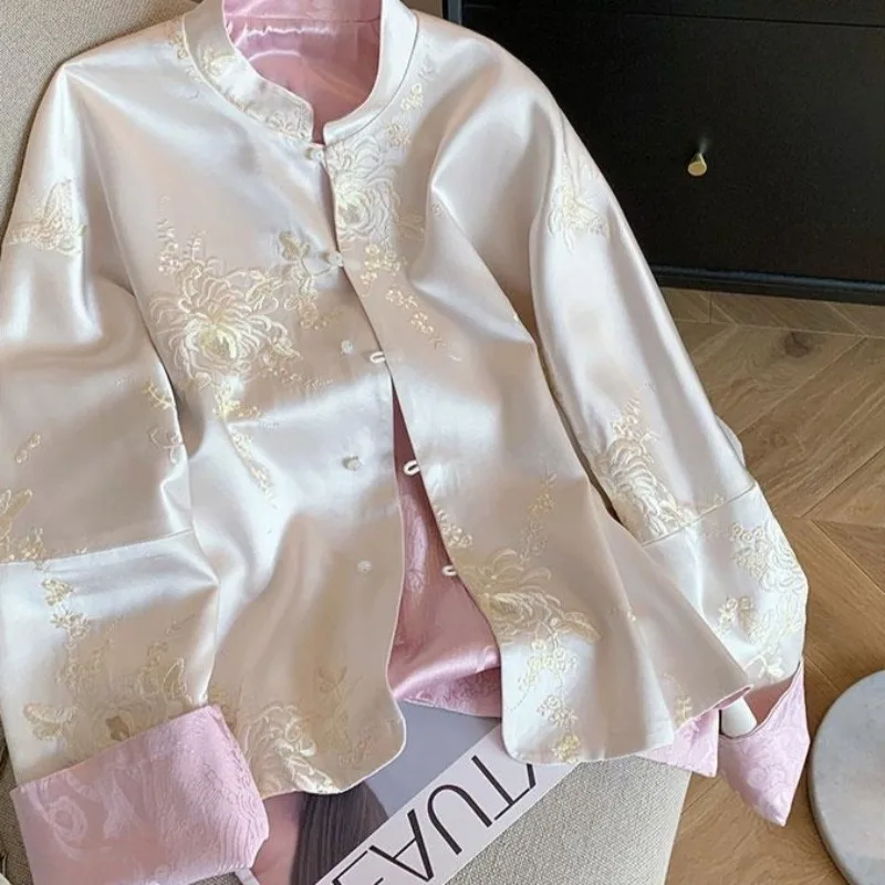 

Осенняя женская куртка 2025 года, пальто с вышитым воротником-стойкой в стиле ретро, удобный повседневный топ с длинными рукавами в национальном стиле с китайской пряжкой