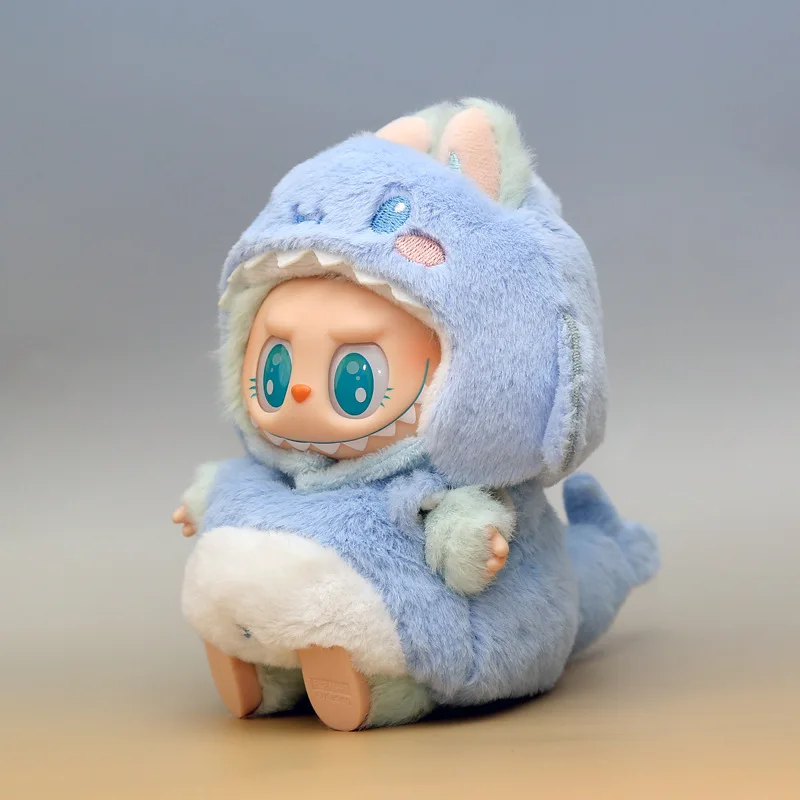 Para labubu 17cm roupas de bebê sentado boneca roupas pendurado ornamento bonito dos desenhos animados roupas boneca acessórios