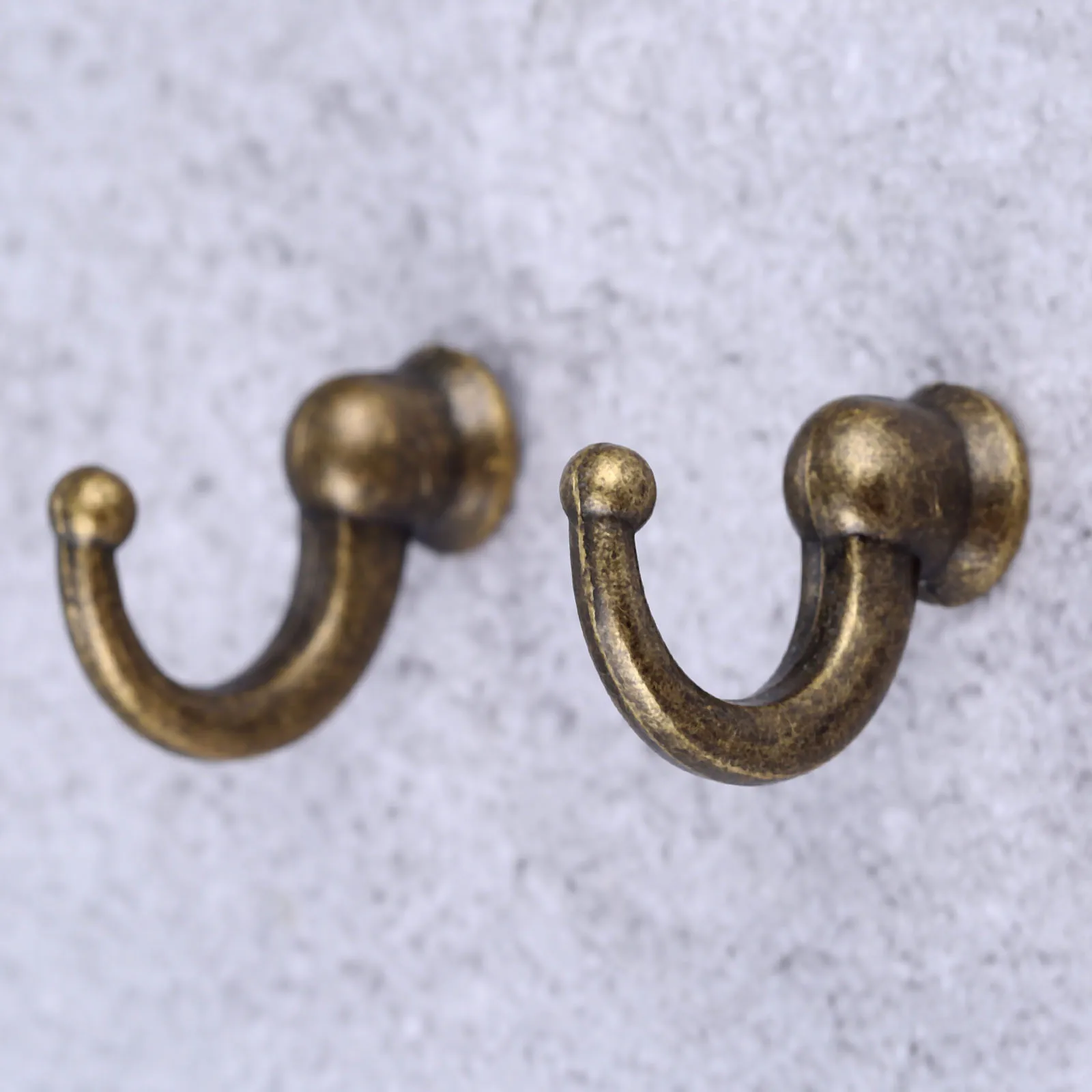 DRELD 2Pcs Antique Bronze Hooks Wall Hanger Hat Coat Robe Hooks Bathroom Kitchen Hanger Furniture Hardware w/Screws 29*20*12mm