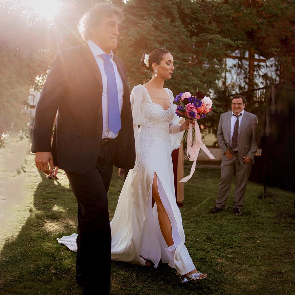 Robe de mariée en mousseline de soie, coupe basse personnalisée, manches longues transparentes, dentelle, Boho, extérieur, jardin, dos nu, fente latérale, robes de Rhfluide