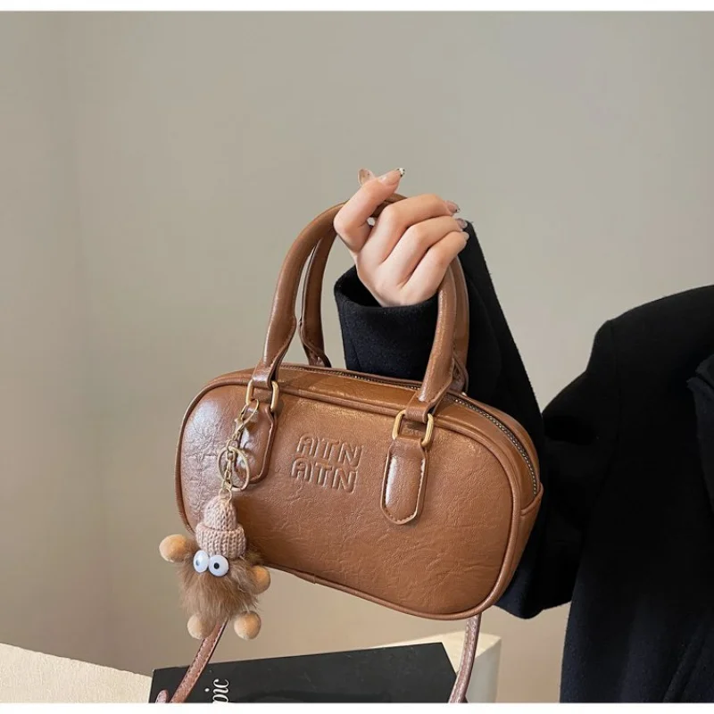 حقيبة يد نسائية أنيقة مصنوعة من جلد البوبكات المطبوع العصري اسكتلندا كاجوال جبل طارق مظهر ناعم وواسع