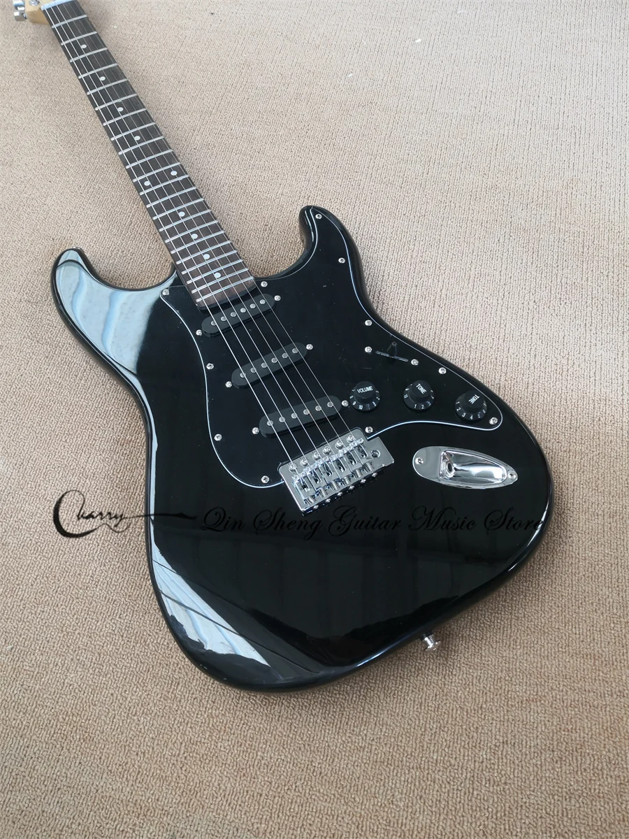 

custom 6 strings electric guitar, stra guitar,black guitar chrome hardware SSS pickups,maple neck