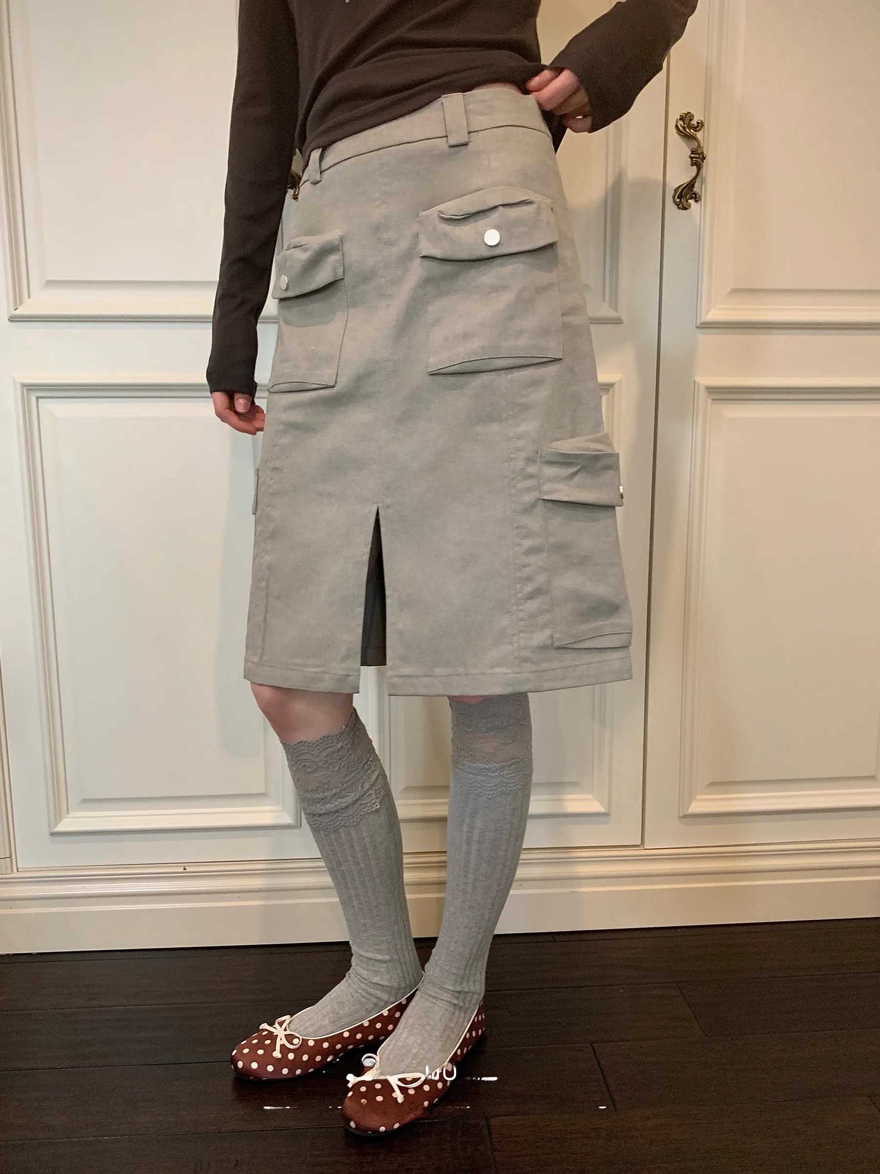 

Юбка JDE Korean Sle Workwear женская, весна 2026, новая, в стиле ретро, с множеством карманов, свободного кроя, стройнящая, с разрезом