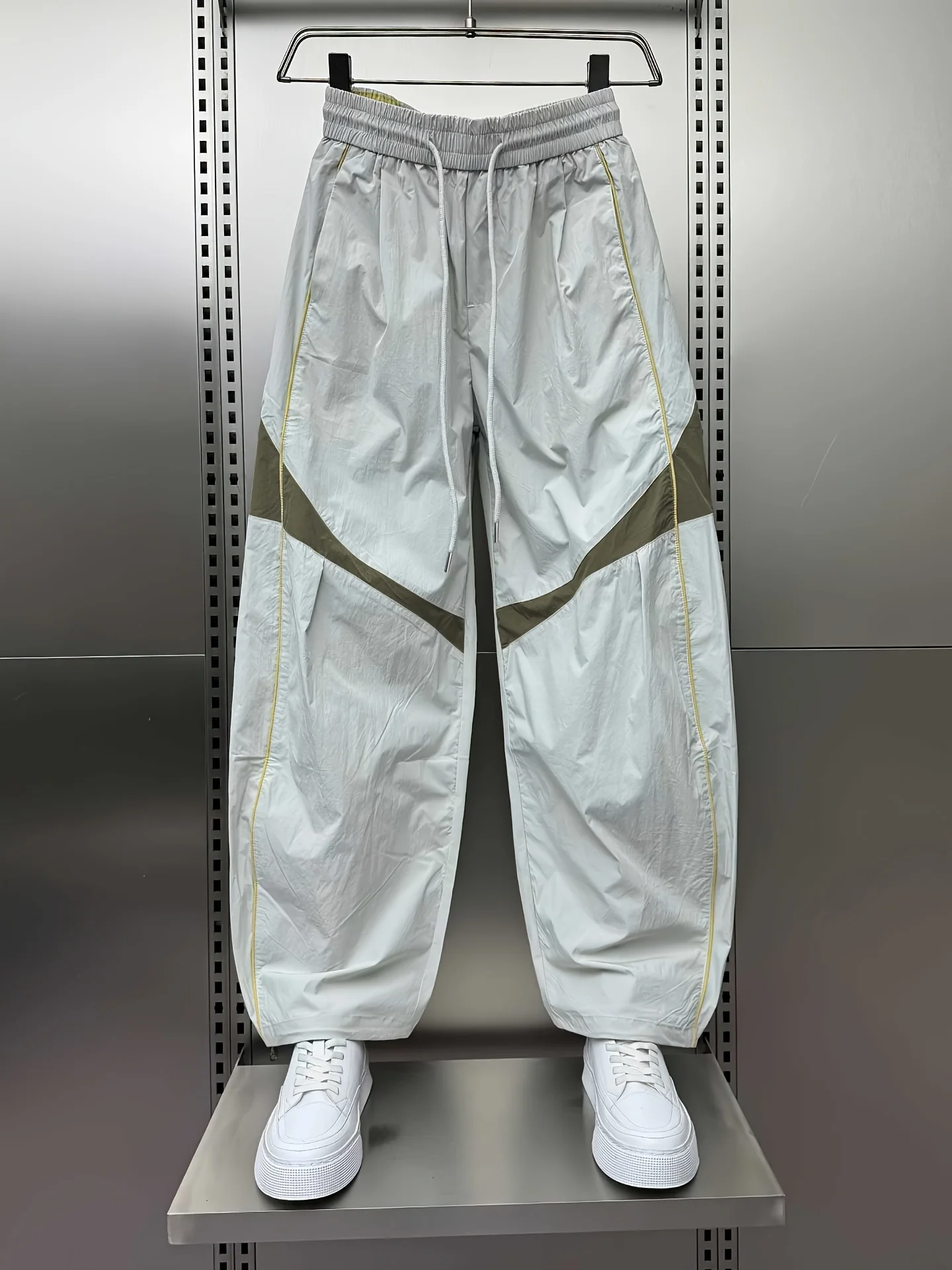 2026 Trendige amerikanische Freizeithose im Color-Block-Kontrast-Stil, gerade geschnitten, Workwear, modische Sommer-Neuheiten für Herren und Kinder – Detail 5