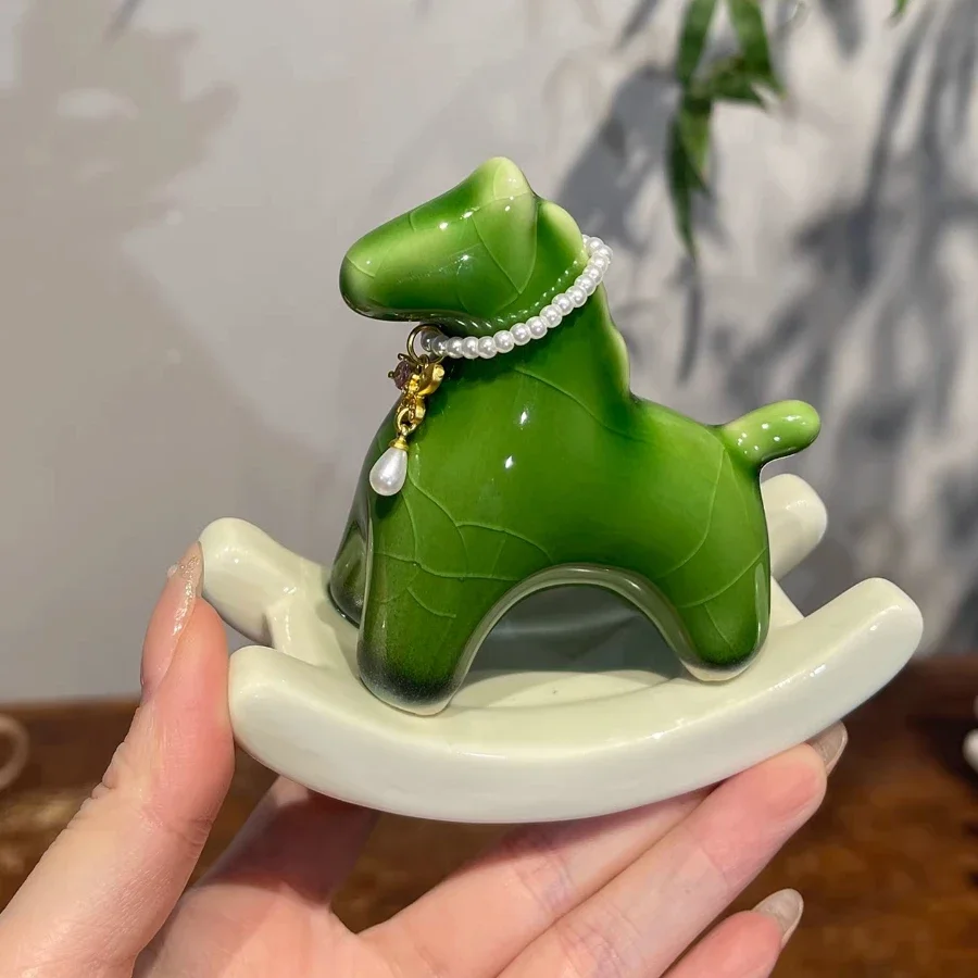 Green Ceramic Rocking Horse Figurine Crackle Glaze Decor with Pearl Necklace Mini Desktop Ornament for Home Luck Gift