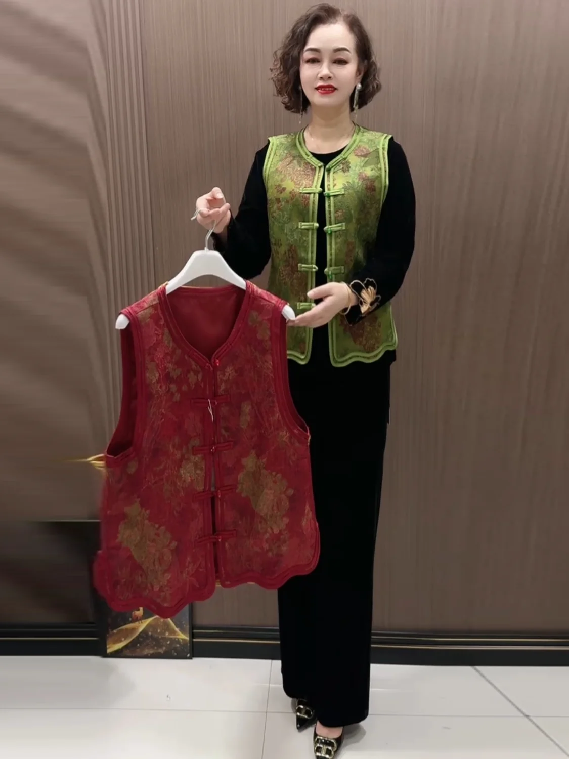 

Ele Embroidered Silk Satin Svel Vest Loose Fit Slimming Faionable Spring Clothing for Mom Middle-Aged Women