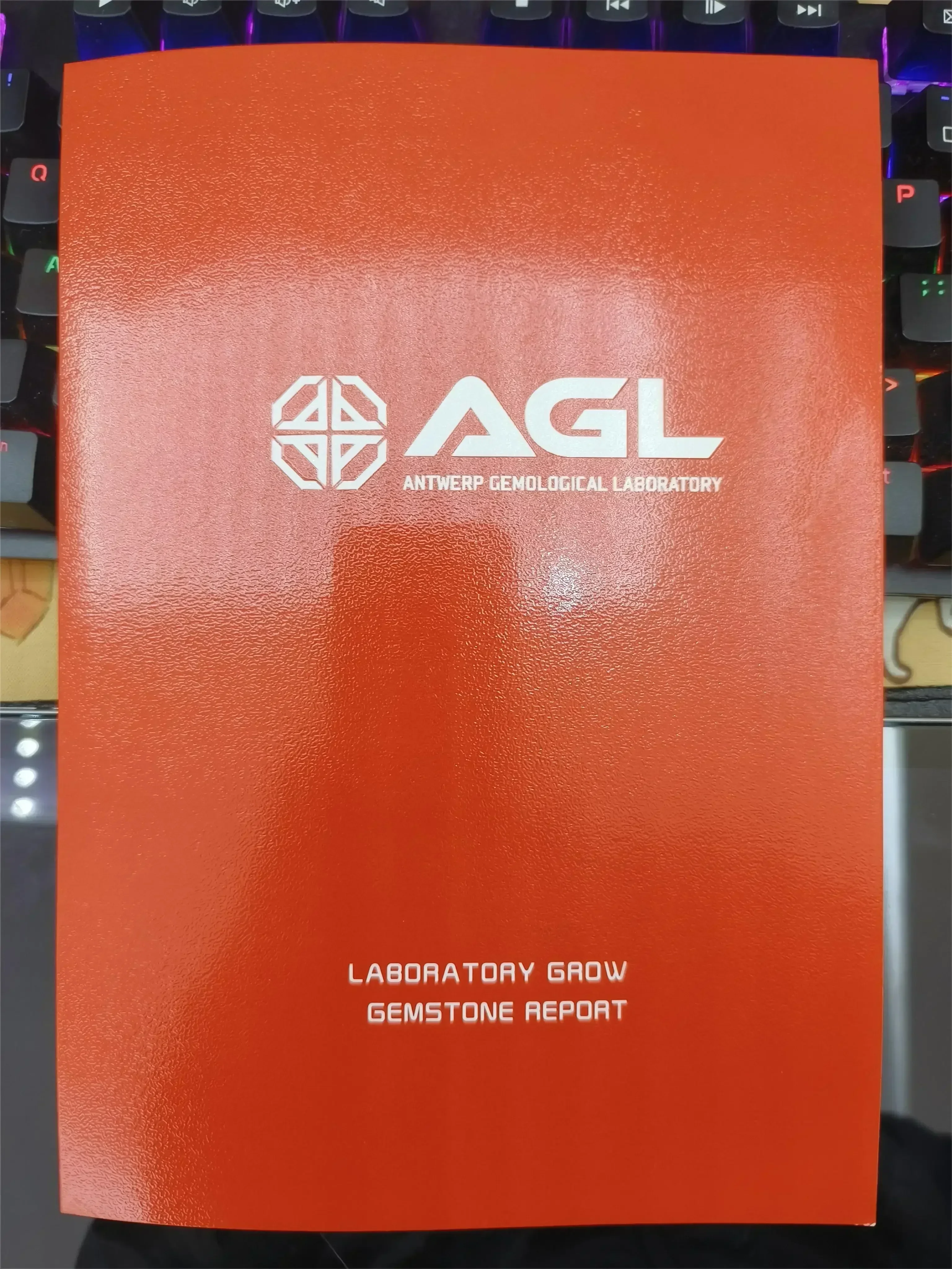 コロンビア産エメラルド、ルビー、サファイアの宝石鑑定書（AGLレポート）と送料の差額に関するリンク