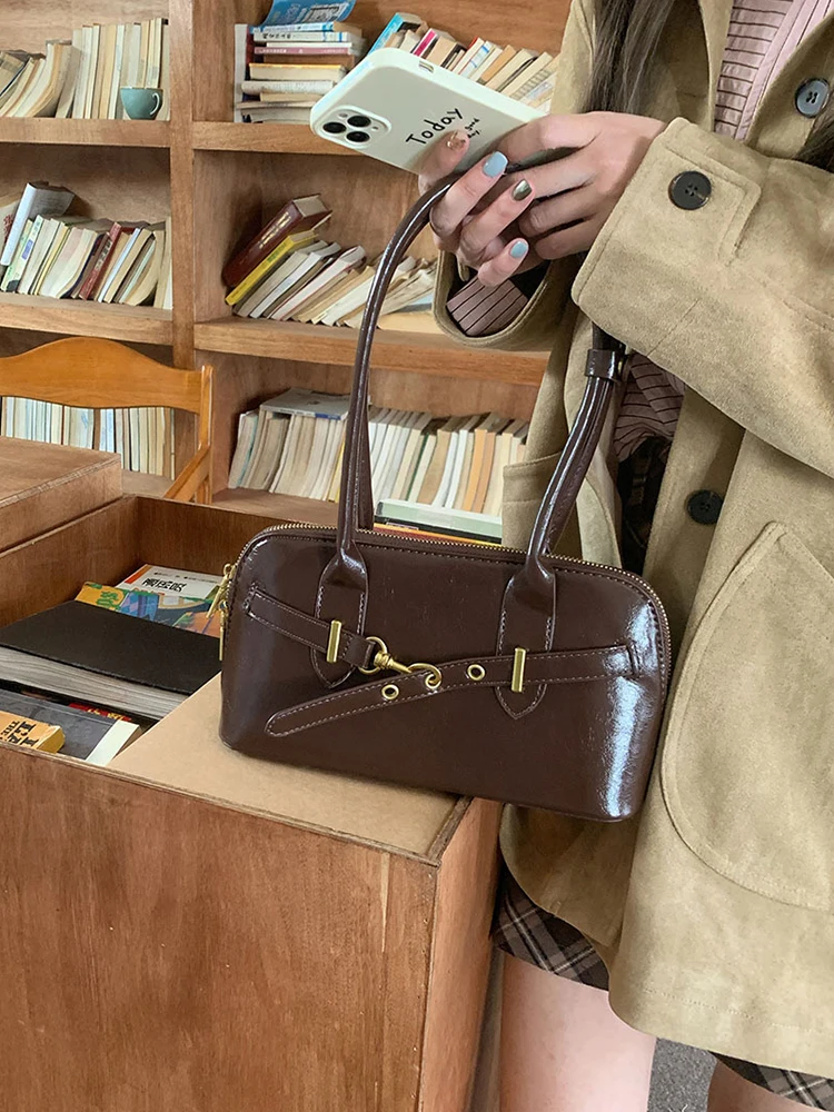 

2025 new retro handbag fashionable casual women's daily commuting bag armpit bag bowling bag versatile women's bag