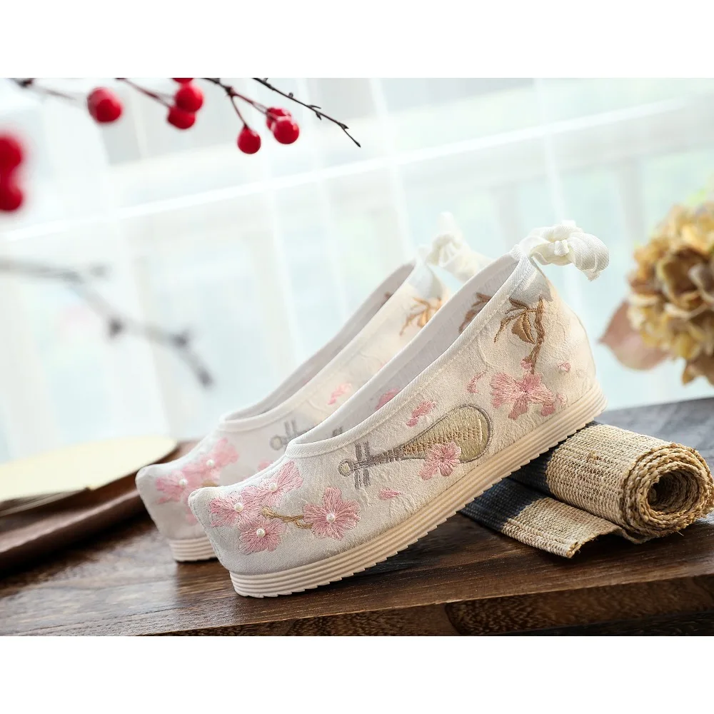 Hanfu Shoes Embroidered Cloth Shoes Ethnic Style Chinese Old Beijing Shoes for Women Sneakers Streetwear