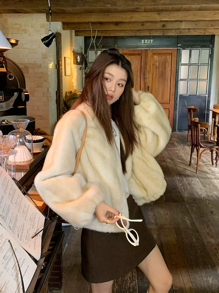 

Новое поступление, женская теплая шуба из мягкого и гладкого меха из полиэфирного волокна, интегрированная кожа и шуба