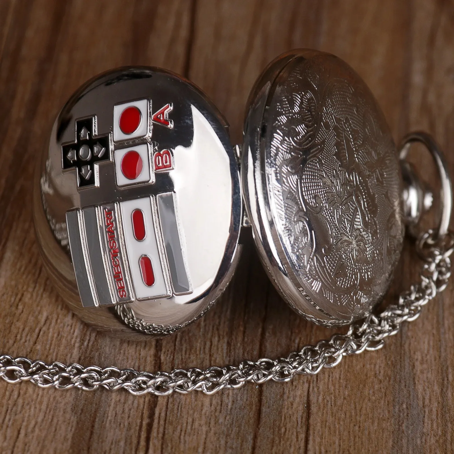 실버 미니 게임 버튼 콘솔 석영 주머니 시계 클래식 레트로 패션 스타일 목걸이 펜던트 시계 어린이 선물