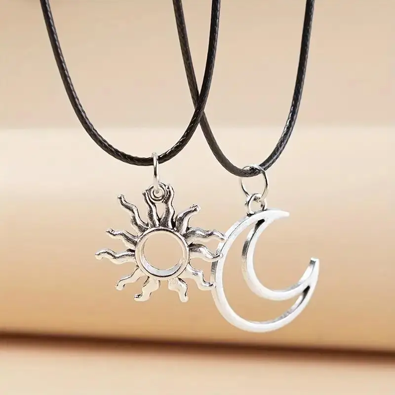 2Pcs Fashion Metal Simple Design Sun Moon Pendant Necklace for Women Fashion High Jewelry Gift Accessories