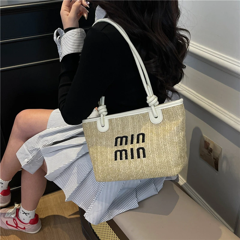 حقيبة يد صغيرة فاخرة بتصميم باريس أنيقة بلون سادة للنساء الترفيهية الأنيقة