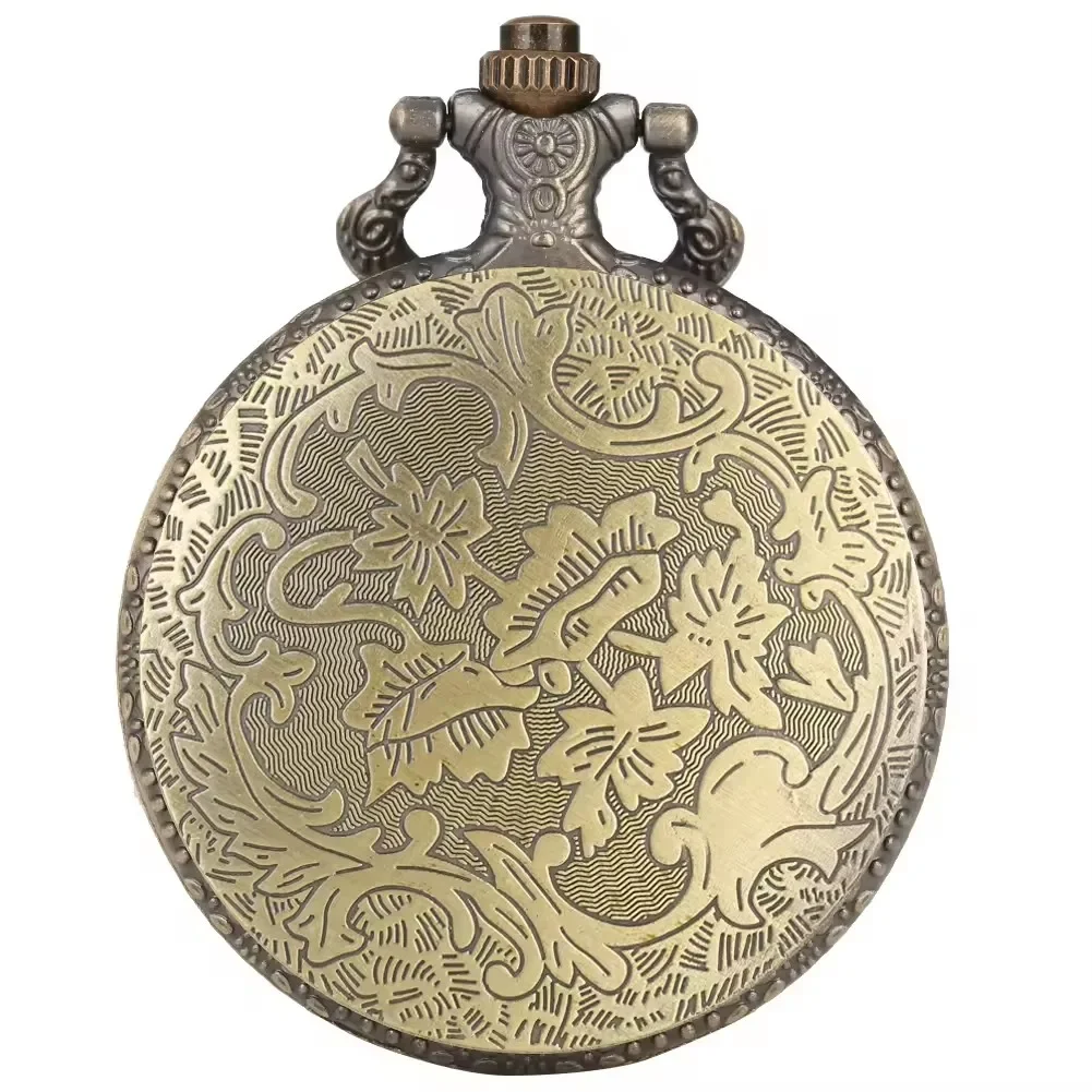 Bronze Christmas Pocket Watch Santa Claus Reindeer Embossed Quartz Movement With Chain Retro Vintage Pendant Gift Watch