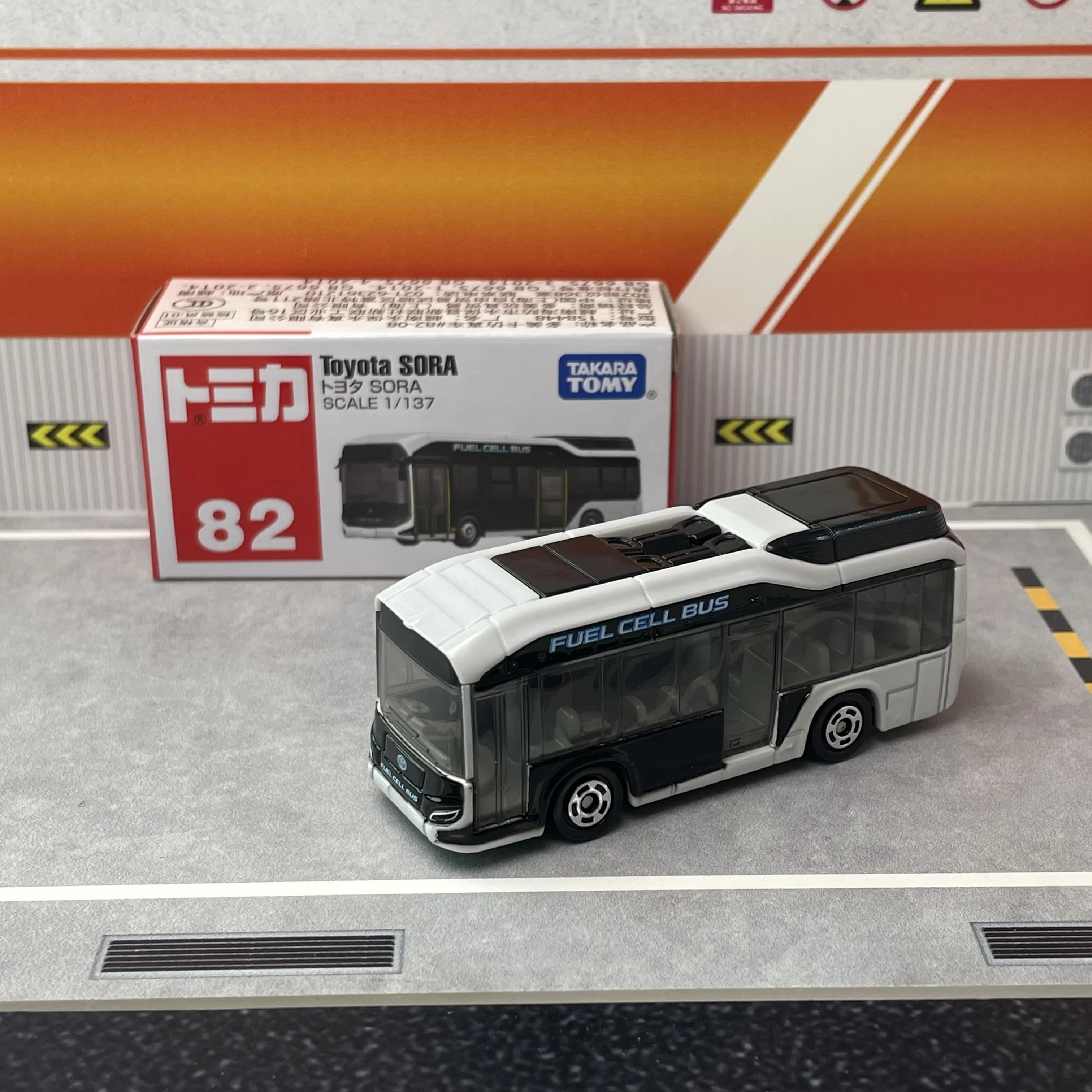 Takara Tomy Tomica nr 82 Toyota SORA Samochody Hot Pop 1:64 Auta Stop Metal Zabawki Pojazdy Silnikowe Odlewane Modele Metalowe dla Dzieci
