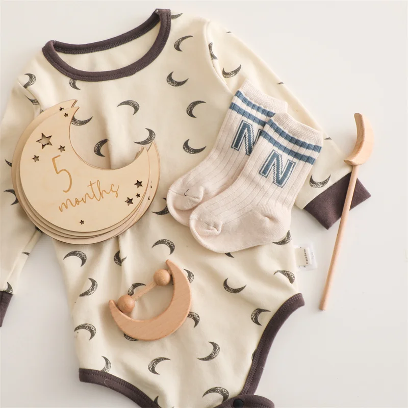 Baby Milestone Photography Set Newborn Photography Growth Commemorative Props Socks Set Children\'s Toys Moon Rattle Newborn Gift