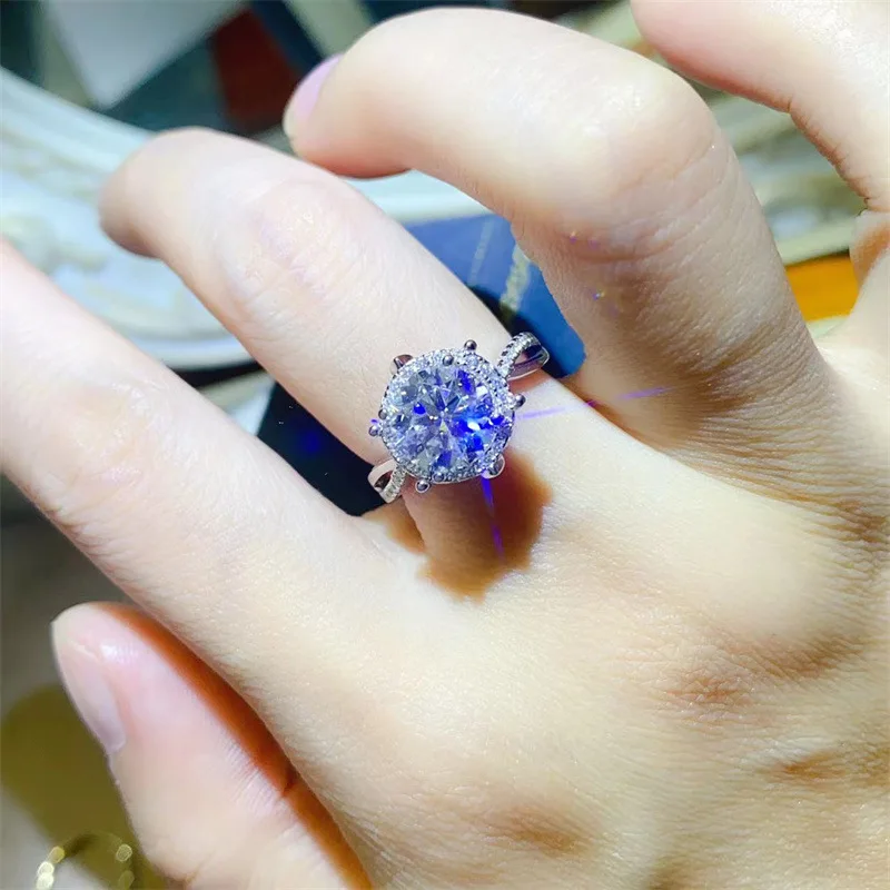 Gift-style Moissanite PT950 Platinum 2 Carat Eight Hearts Eight Arrows Cut Ring for Women, exquisite fine jewelry for romantic