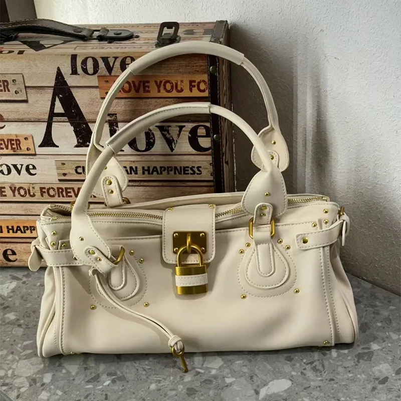 

Brand Rivet Women's Tote Bag Creative Lock Key Design Shoulder Crossbody Bag European American Trendy Motorcycle Style Women Bag