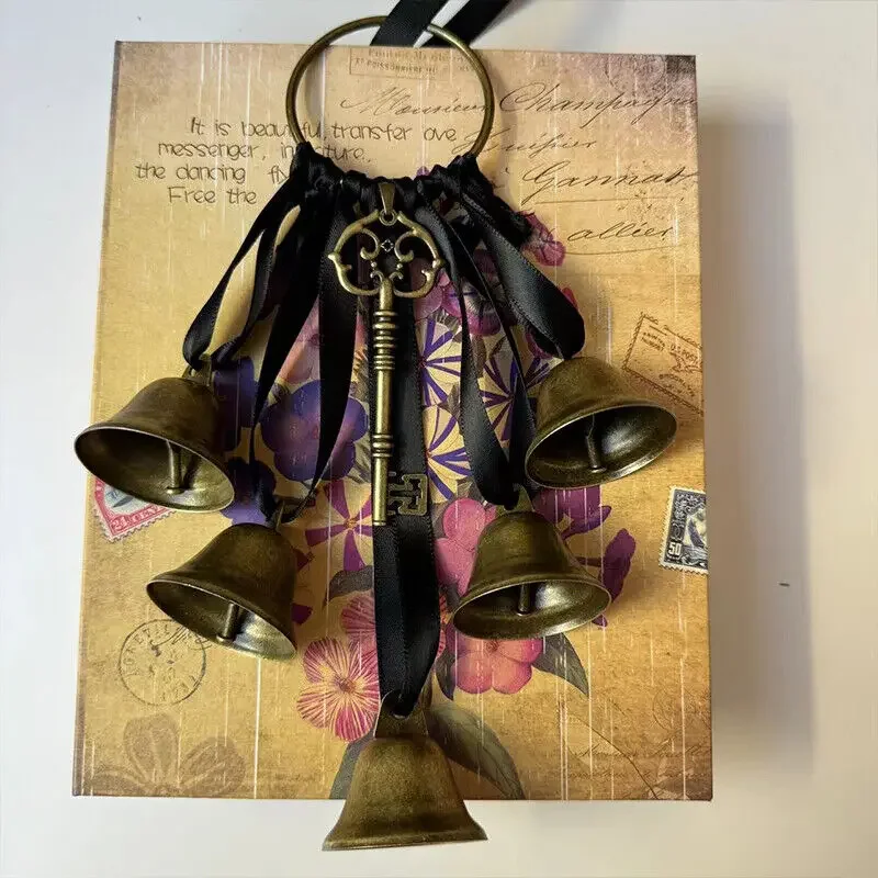 Witch Style Vintage Key with Small Bell Antique Door Knob Decor Gothic Home Accessories for Halloween & Hobbyist Collection