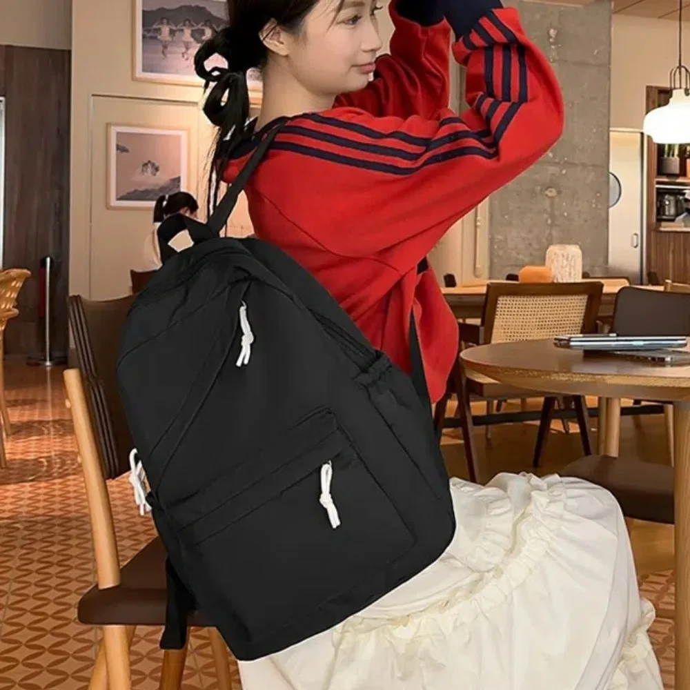 حقيبة مدرسية للطلاب بسعة كبيرة ، حقيبة ظهر نايلون مقاومة للماء للنساء والفتيات ، أحادية اللون ، أزياء البالغين