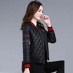 Cappotto da donna rosso Bomber Giacche imbottite trapuntate da baseball per donna Imbottitura spessa Aviatore corto nero con cerniera moderna Novità in &