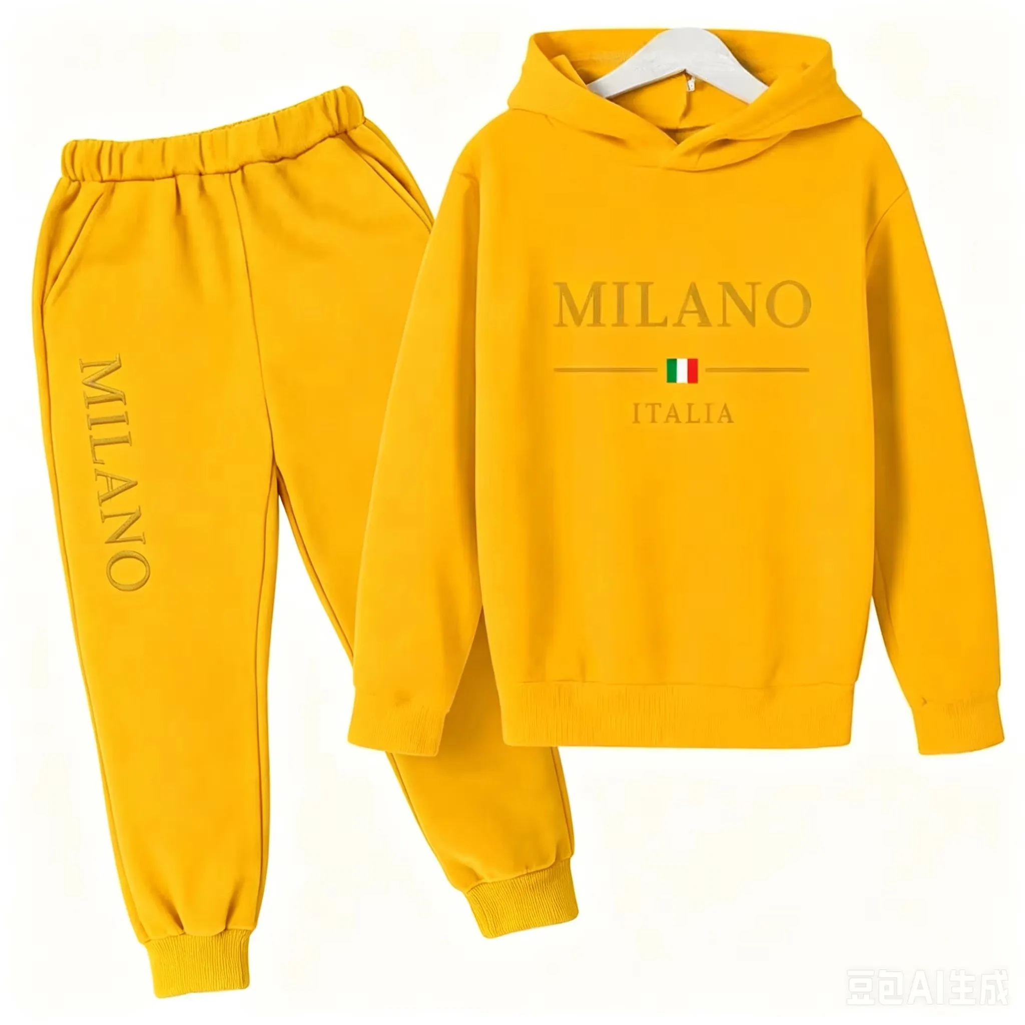 Neueste Herbst-Winter Kinder Zweiteiler Kapuzenjacke und Hose Sportoutfit. Trendige Jacken mit Buchstabenmuster für Jungen und Mädchen. – Detail 5