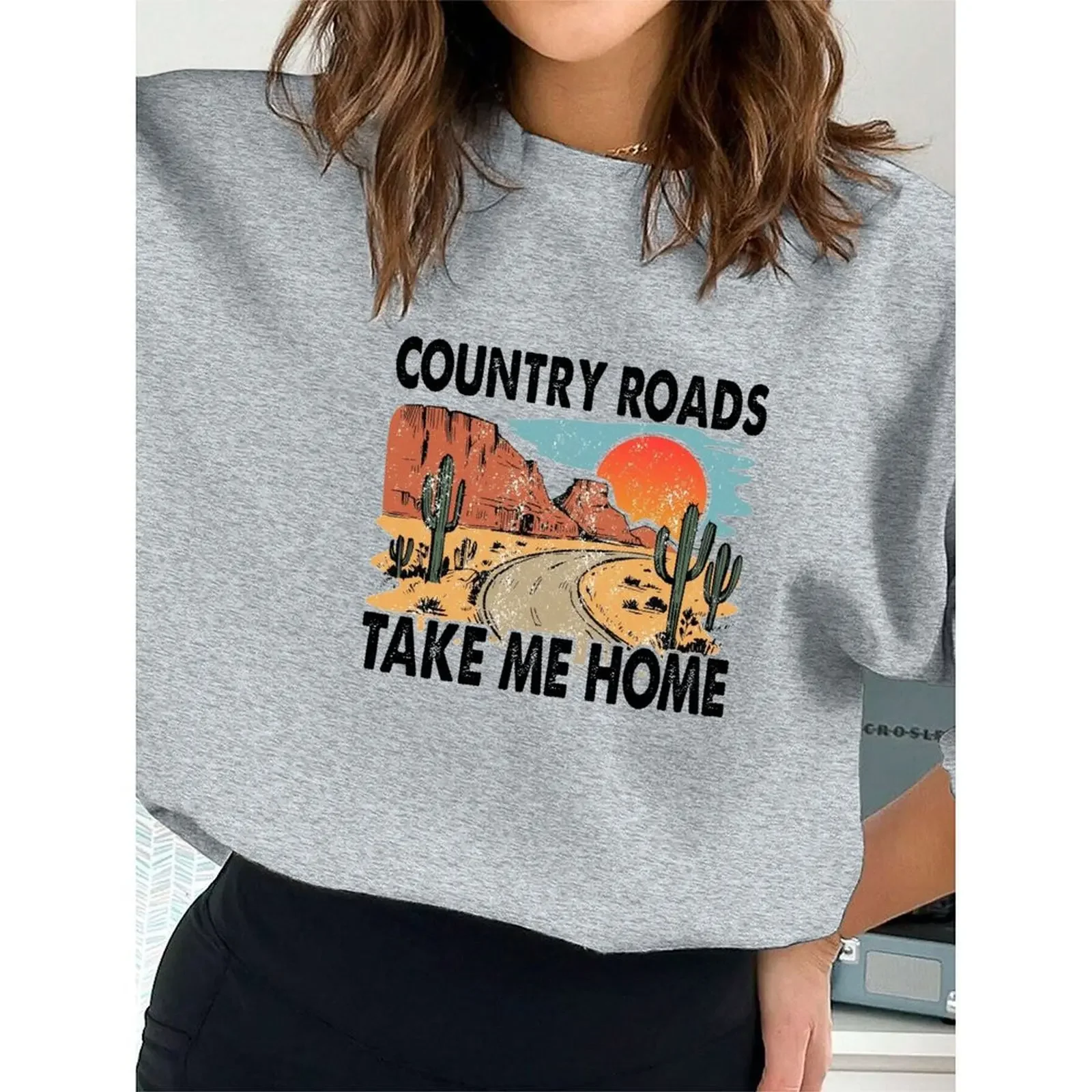 

Pullovers O-Neck Sweatshirts For Woman Long-sleeved Velvet Winter Casual Fashionable Cowgirl Style Cow Skull Print Sweatshirt