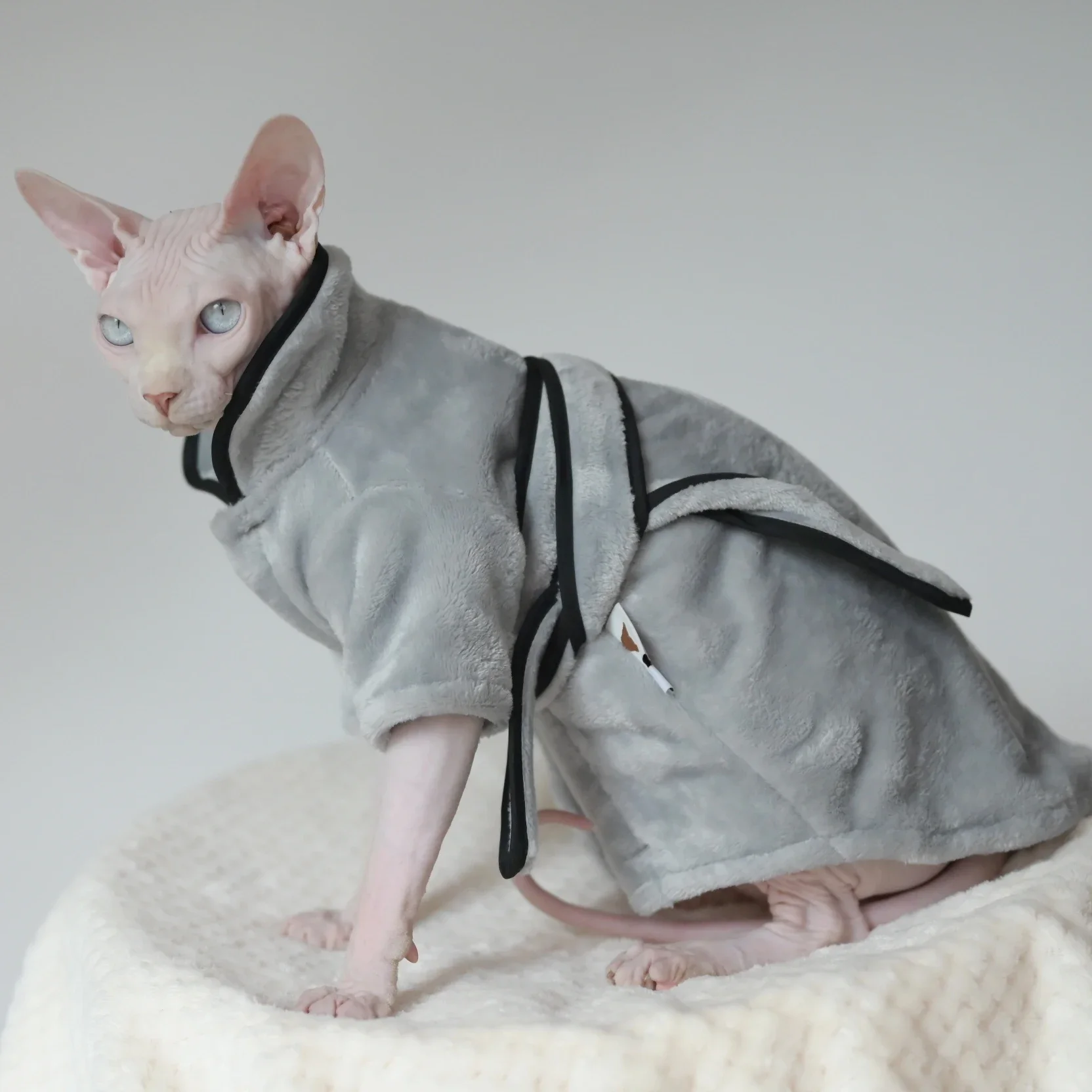 DUOMASUMI Warm Sphynx Cat  Pajamas Fashion Kitty Hairless Cat Clothing Comfort  Winter Dress for Devon Rex, Small Cats