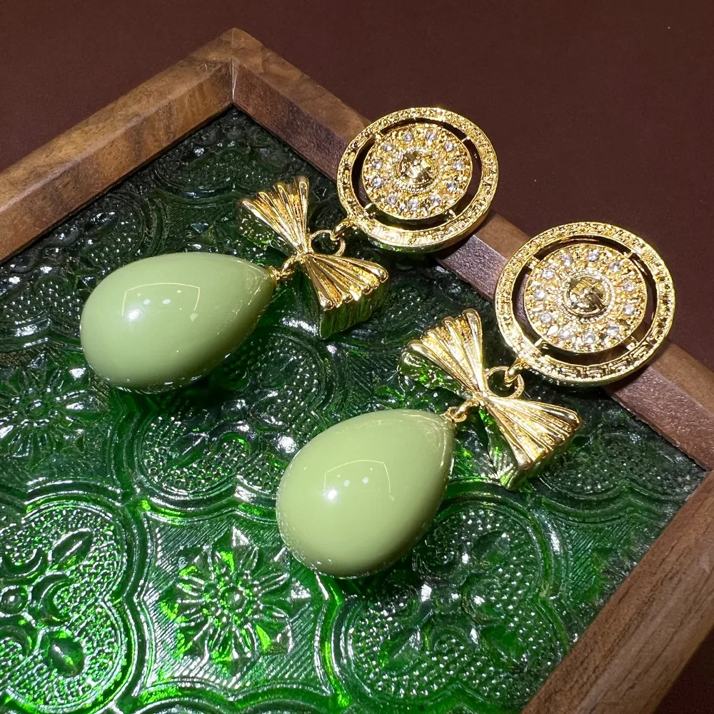 Retro avocado water drop earrings vintage antique court style niche versatile light luxury high sense S925