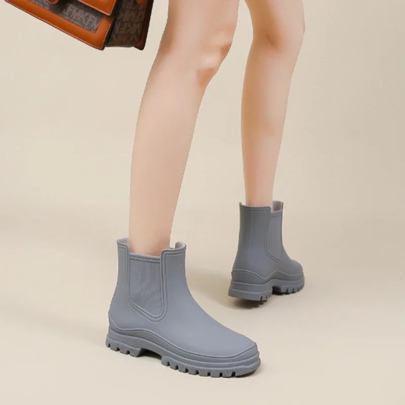 Bottes de pluie en caoutchouc imperméables pour femmes, chaussures de sécurité pour le travail, confortables, coordonnantes, cuisine, jardin, galoches, mode