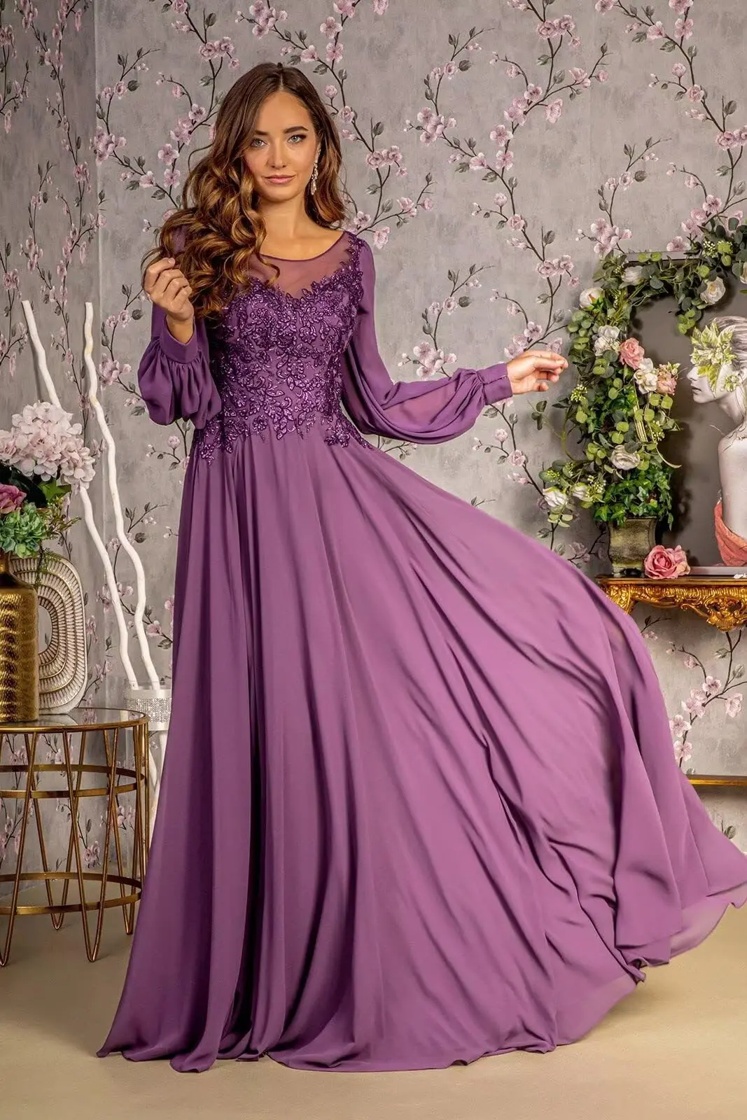 

Chiffon Mother of The Bride Dresses for Wedding with Long Sleeves Sequin Bridal Mother Dresses Plus Size