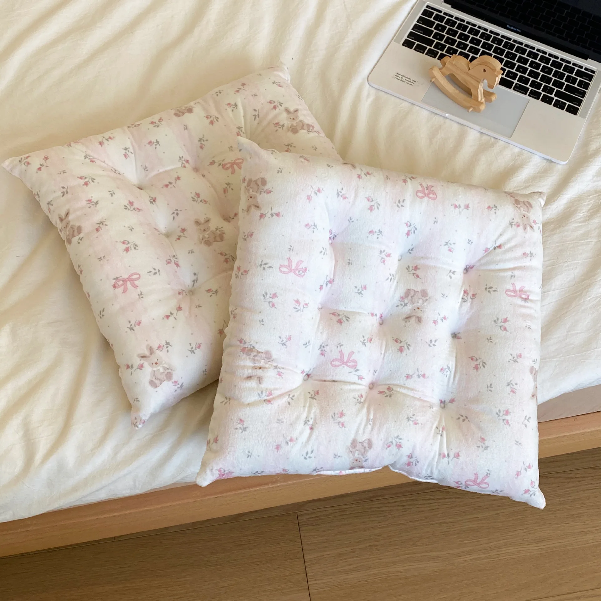 Stylish Floral Print Cushion for Office Chairs Lumbar Support Seat Cushion Square Warm Seat Pad for Student Dorms