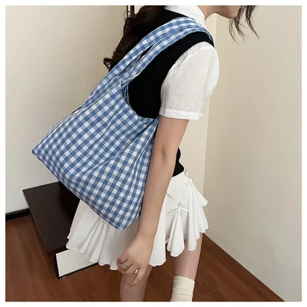 Lässige koreanische karierte Canvas-Tragetasche, Freizeit-Reise-Einkaufstasche, Doppelgriff-Schulterhandtasche für Jugendliche, Pendler und Studenten – Detail 3