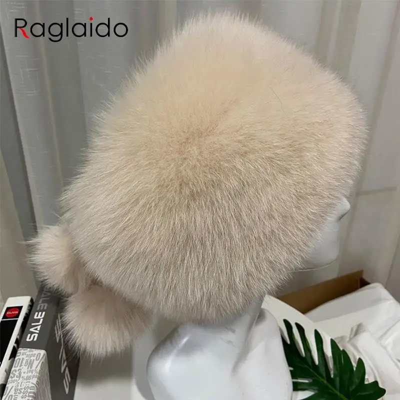 

2022 Outdoor Warm Luxury Woman Hat Fluffy Natural Fox Fur Fur Russian Cap Fluffly Snow Hat balls Female Hot 100% Genuine Fur Hat