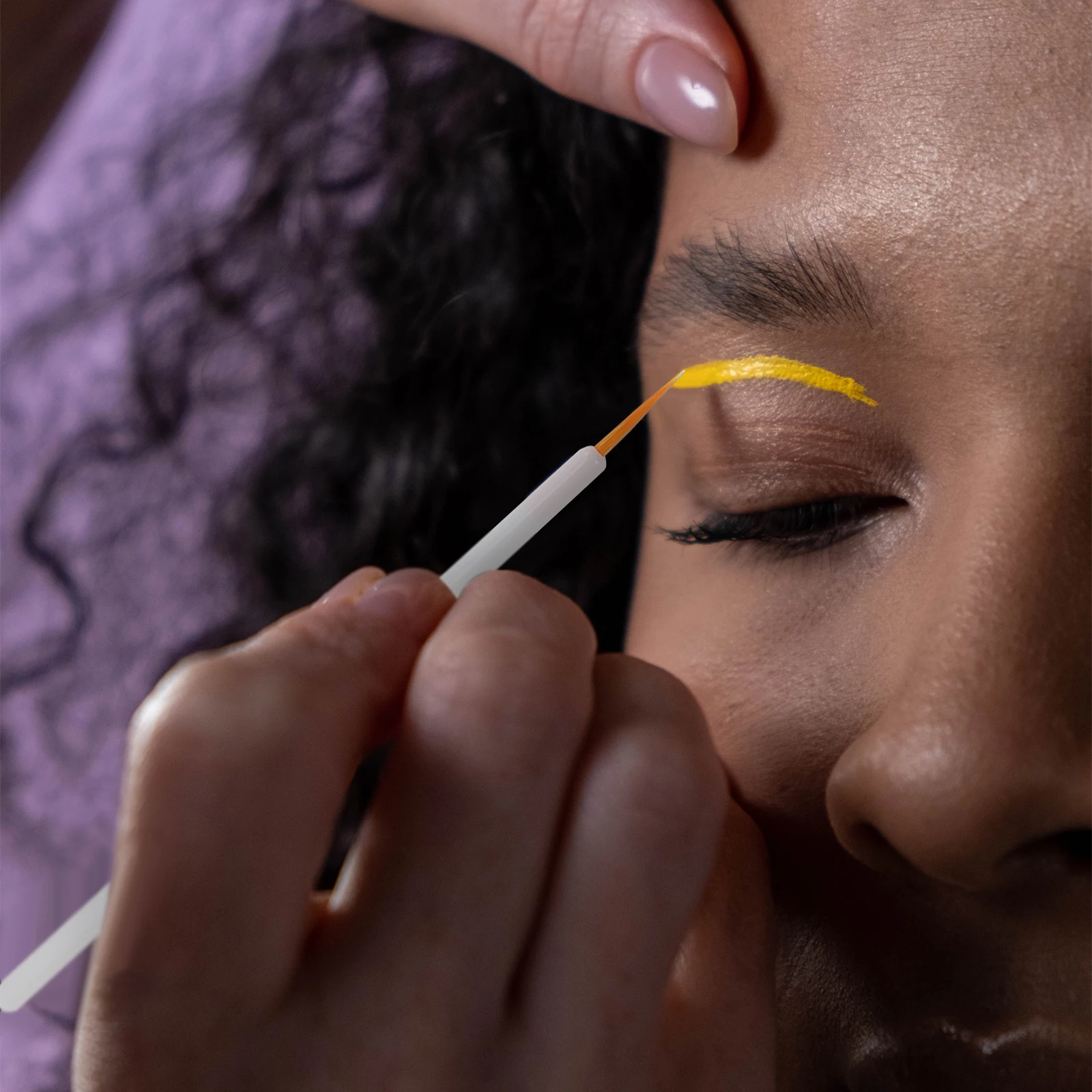 

100 Pcs Eyeliner Brush Disposable Fine Nylon Bristles Yellow Handle Makeup Tools Liquid Eyeliner Lip Liner Women Accessories