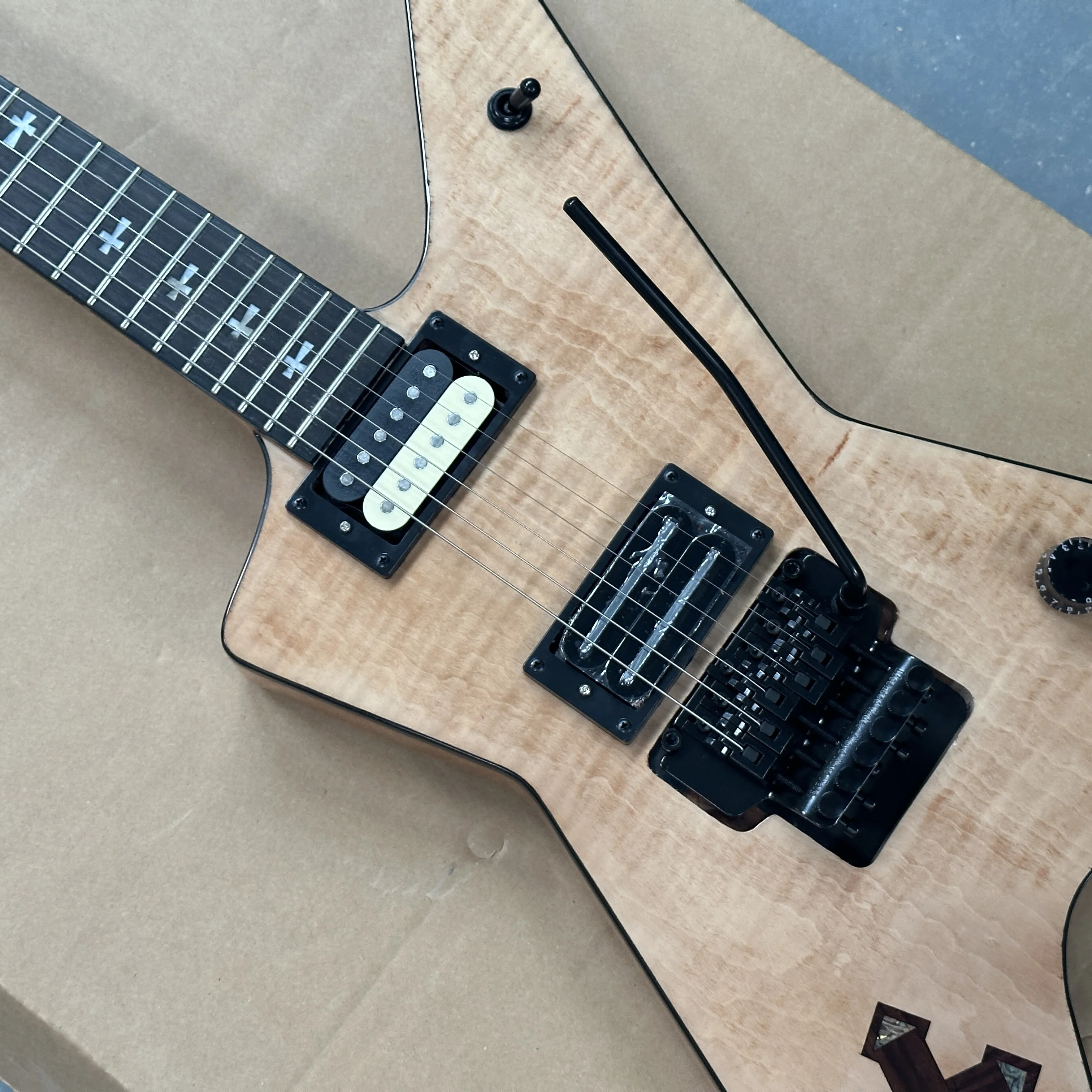 กีตาร์ไฟฟ้าสไตล์ Dimebag รุ่น STLF Wood Was.Bu.n ลายครอสอินเลย์ ทรงครอสบอดี้ สีดำ ระบบ Floyd's Tremolo จัดส่งเร็ว